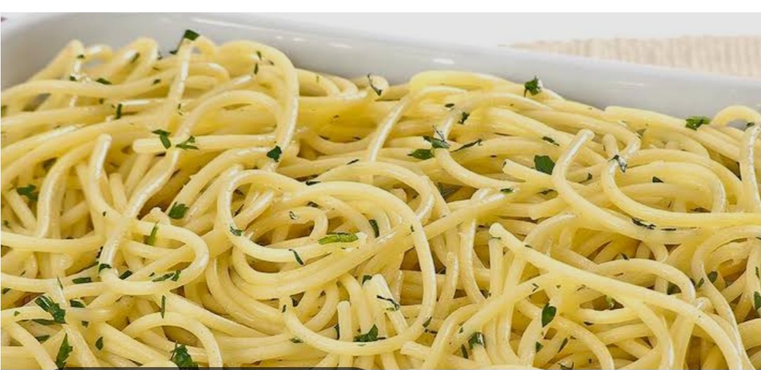 Macarrão ao alho e oleo